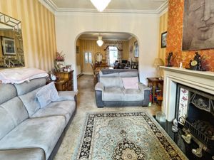 Lounge- click for photo gallery